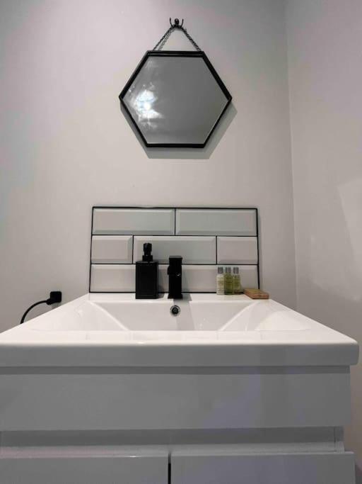 דירות Entire Property In Downham Market, Serviced Accomodation מראה חיצוני תמונה